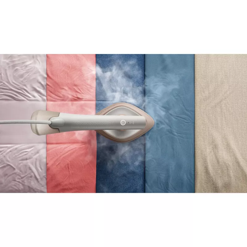 Steam iron Philips GC213/10 1800 W with 90 g/min steam boost, 2.5 m cord, includes StyleMat