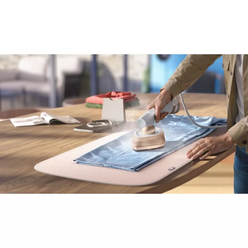 Steam iron Philips GC213/10 1800 W with 90 g/min steam boost, 2.5 m cord, includes StyleMat
