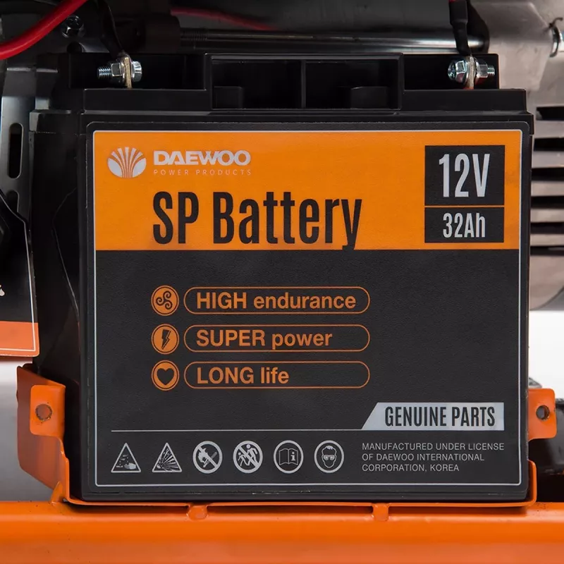 Daewoo GDA 7500E-3 engine-generator 6000 W 30 L Petrol Orange, Black