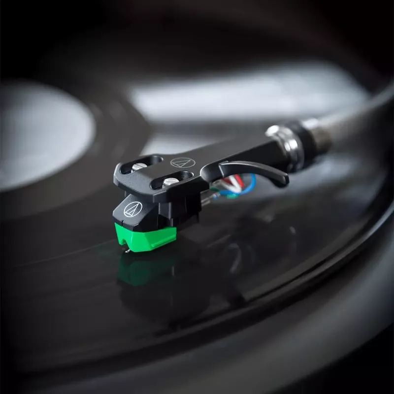 Audio-Technica AT-VM95E/H phono cartridge with AT-HS6BK headshell pre-assembled (black/green)