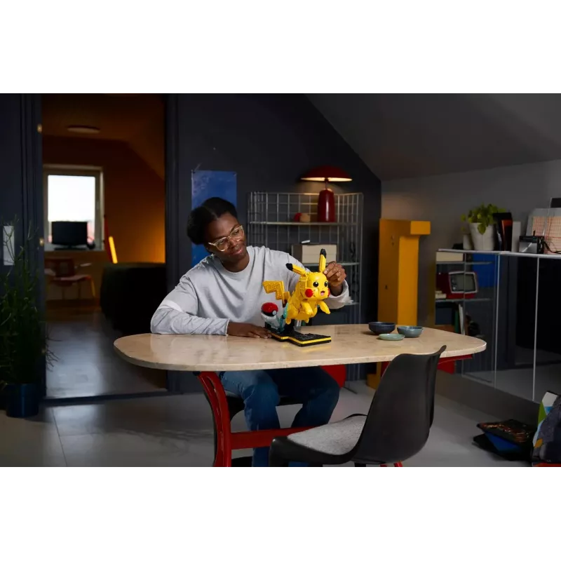 LEGO POKÉMON 72152 Pikachu and Poke Ball