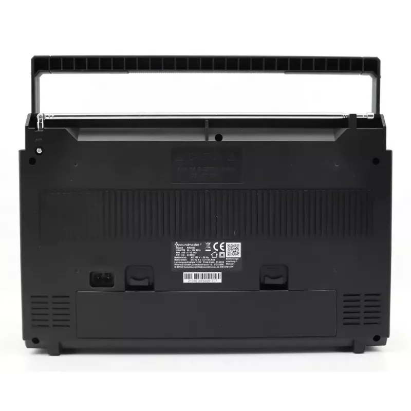 Portable cassette player Soundmaster RR20SI — FM/MW/SW radio, 3 W RMS, 3.5 mm headphone, Black/Silver