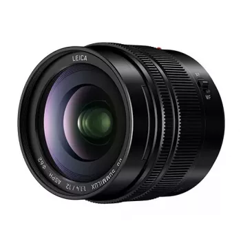 Ultra-wide lens Panasonic H-X012E SLR 15 elements 12 groups
