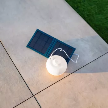 Outdoor solar-rechargeable Cherry Bulb lamp NewGarden CHERRY BULB BATTERY, white housing, warm light