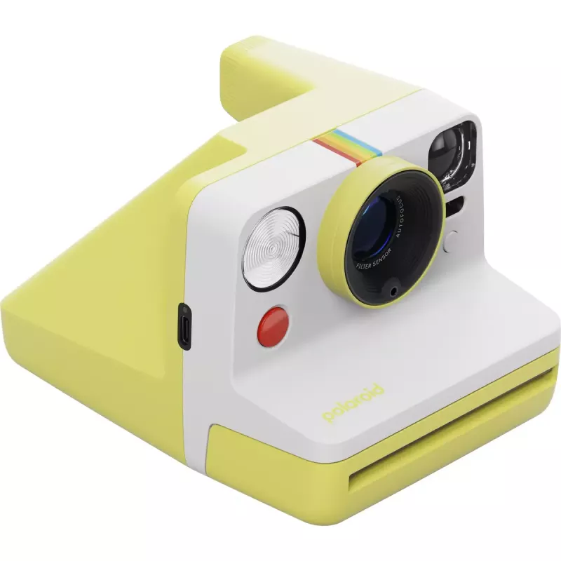 Instant camera POLAROID Now Gen 3 Yellow — model 9158, analog instant print camera, integrated flash