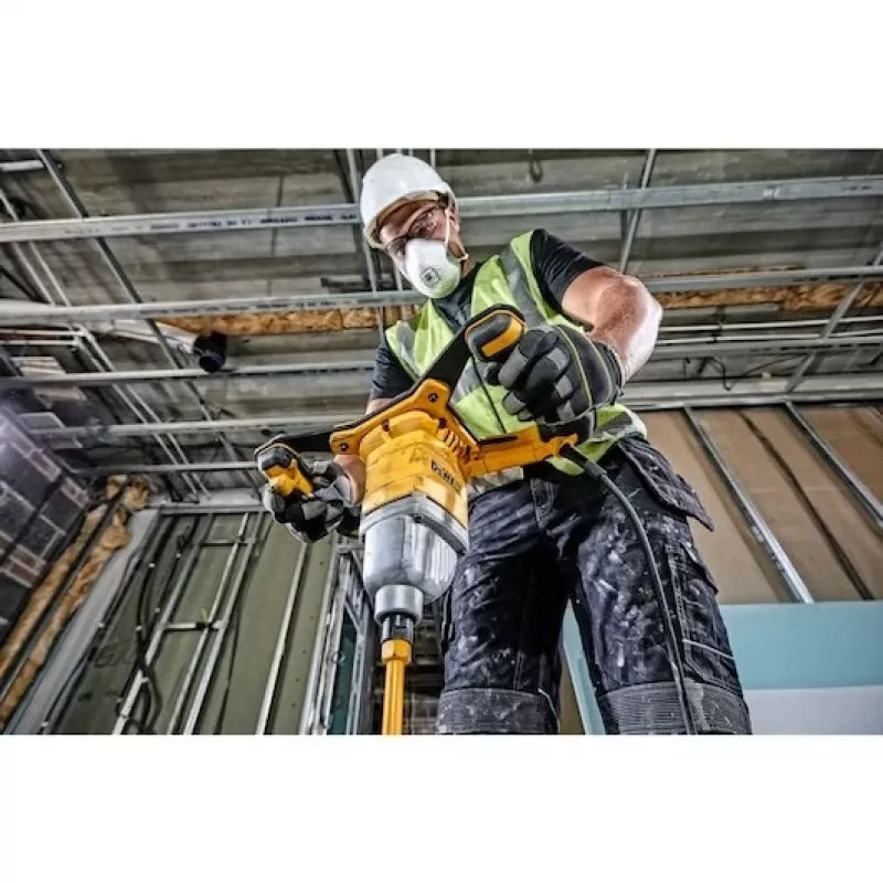 DeWALT DWD241-QS concrete mixer