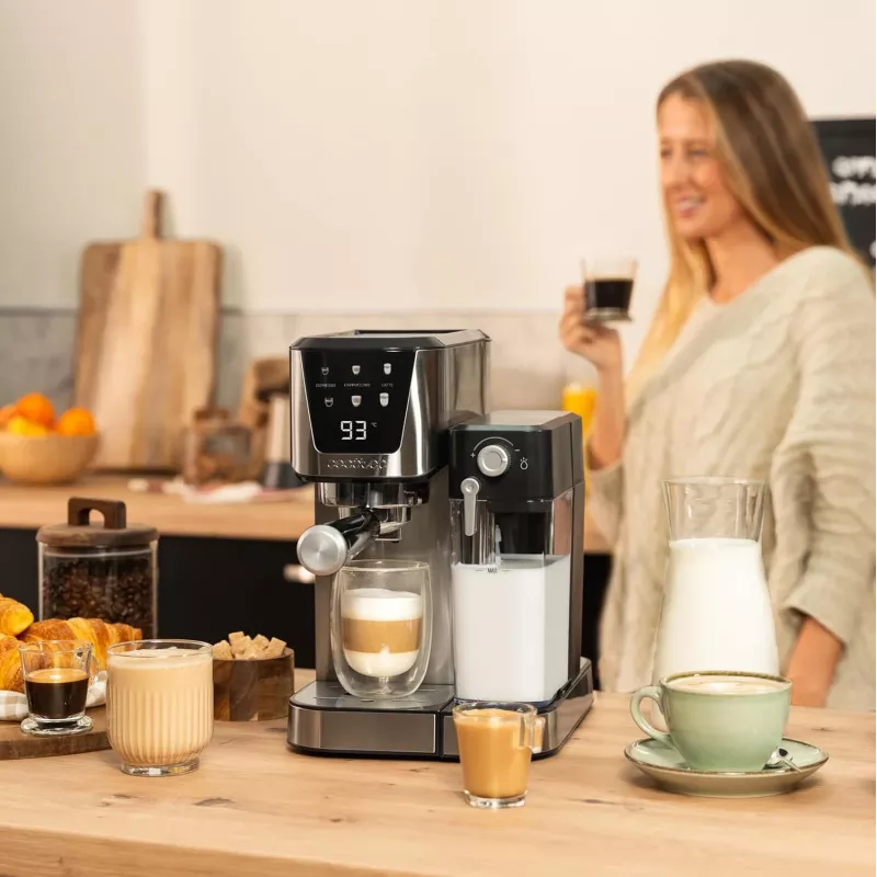 Cecotec Coffee Maker | Power Espresso 20 Cream | Pump pressure 20 bar | Built-in milk frother | Semi-automatic | 1350 W