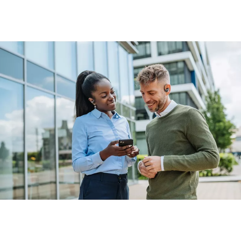Cellularline Nebit – TWS Translator NEBIT TWS earbuds with real-time translation functionality. Elegant and intelligent, designed to break language barriers and support instant communication and transcription.