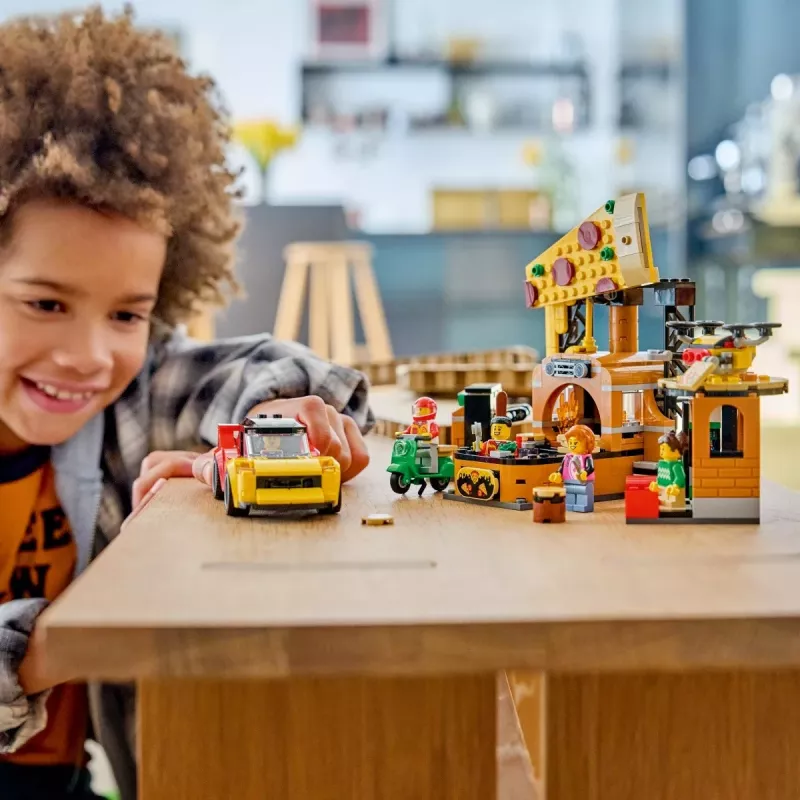 LEGO City 60496 Pizza Delivery Experience with Vehicles (494 pcs)