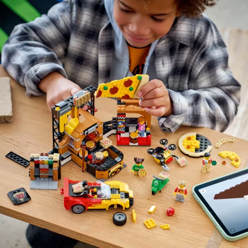 LEGO City 60496 Pizza Delivery Experience with Vehicles (494 pcs)