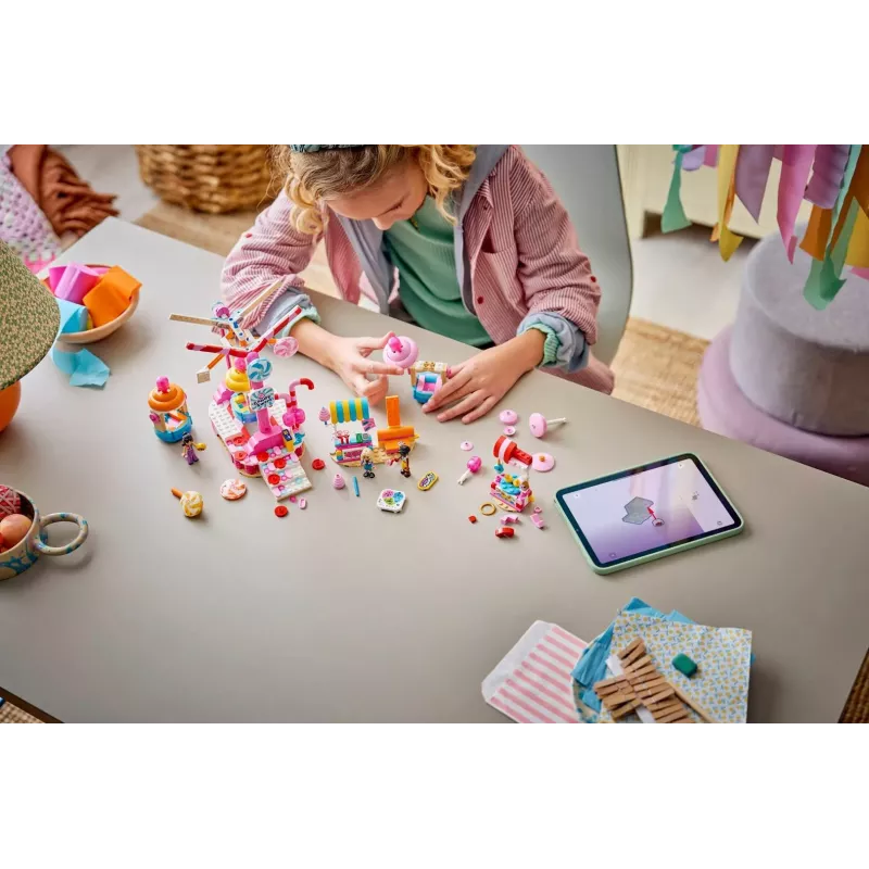 LEGO Friends 42700 Candy & Cupcake Ferris Wheel (602 pcs)