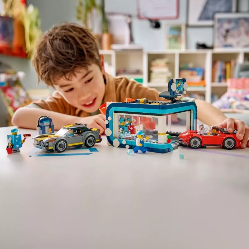 LEGO City 60497 Drive-Through Car Wash (583 pcs)