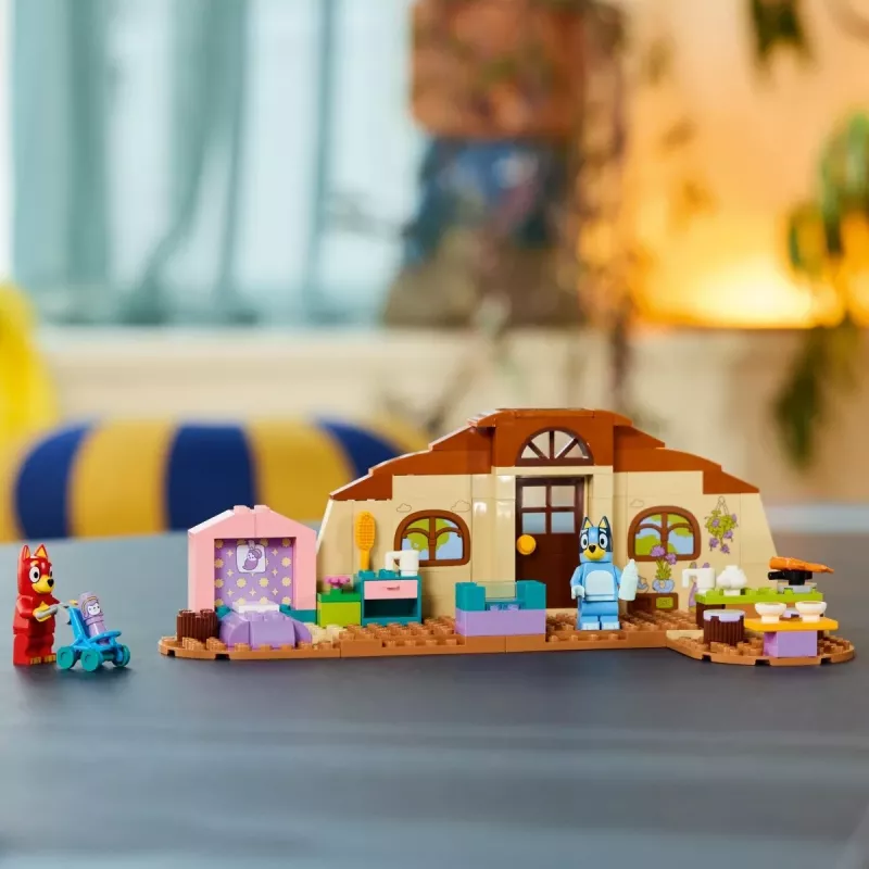 LEGO Bluey 11221 School with Rusty and Bluey (106 pcs)