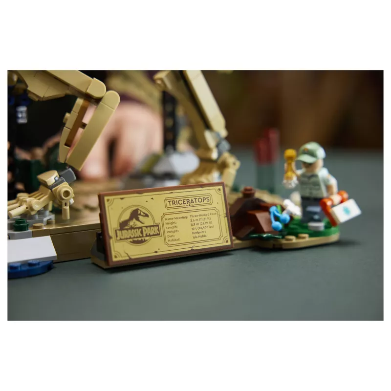 LEGO Jurassic World Dinosaur Fossils: Triceratops 77985 (1154 pcs)