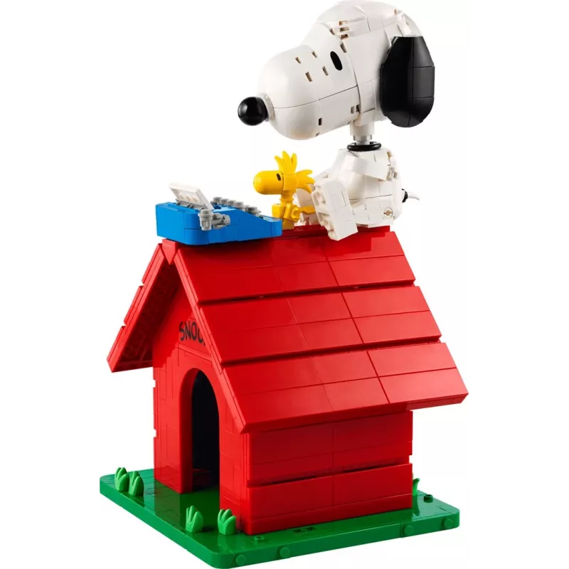 LEGO Ideas 21368 Peanuts Snoopy's Doghouse 1327-Piece Building Set