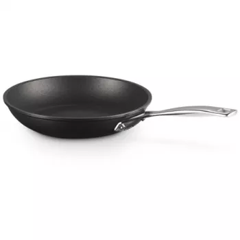 Le Creuset Toughened Non-Stick Shallow Frying Pan 26 cm Cerise