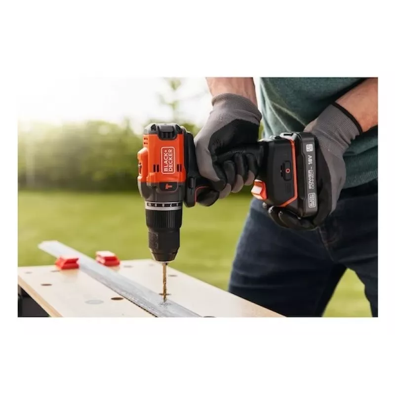 Black & Decker BLD683XN-XJ Corded Impact Drill 680W 13mm Keyed Chuck 0-3000 RPM Black/Orange
