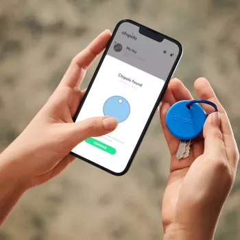 Chipolo POP Bluetooth Tracker with Replaceable Battery for iOS & Android, Blue