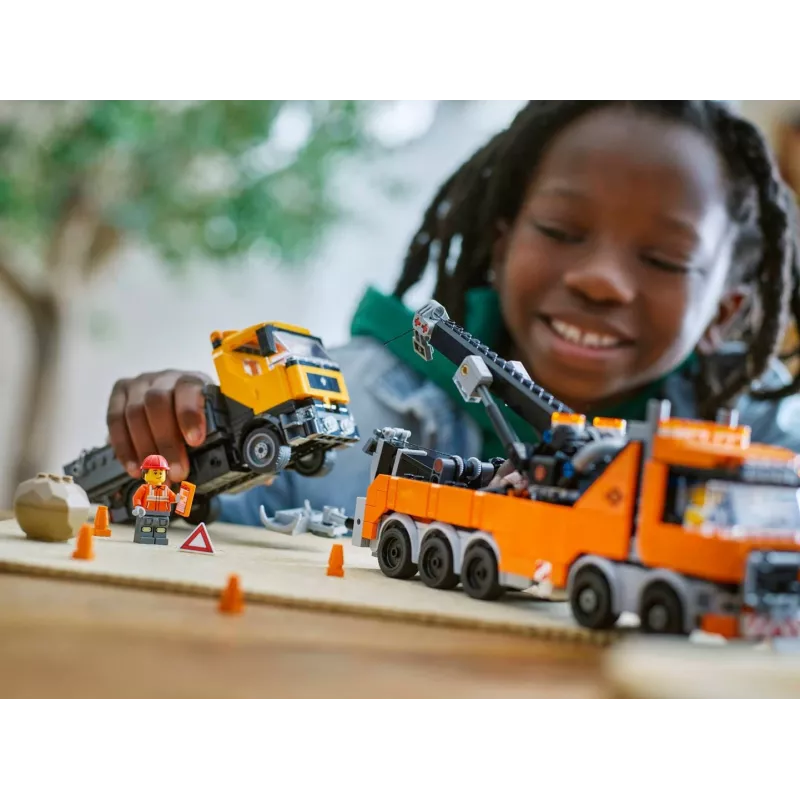LEGO City 60467 Tow Truck with Crane