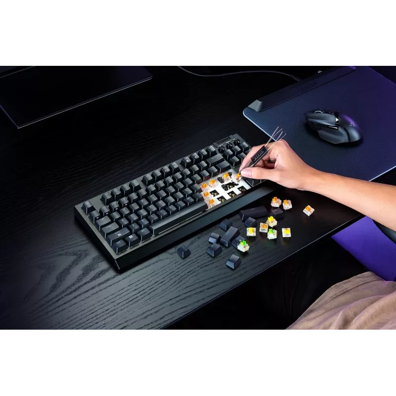 Razer BlackWidow V4 Tenkeyless HyperSpeed Orange Switch Keyboard - US Layout