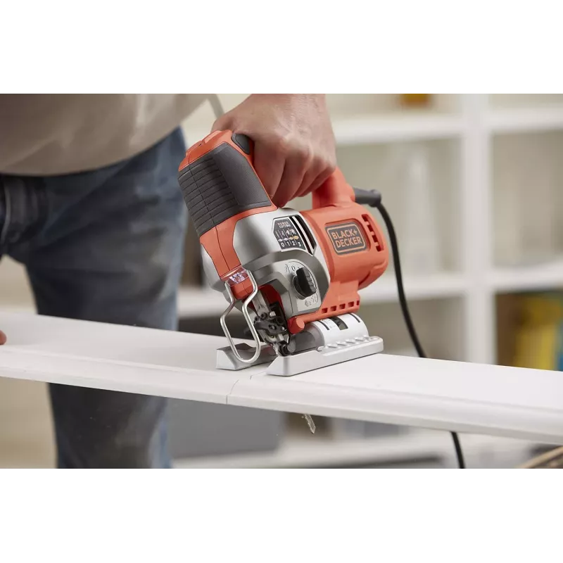 Black & Decker BES610K-QS 650W Pendulum Jigsaw in Kitbox