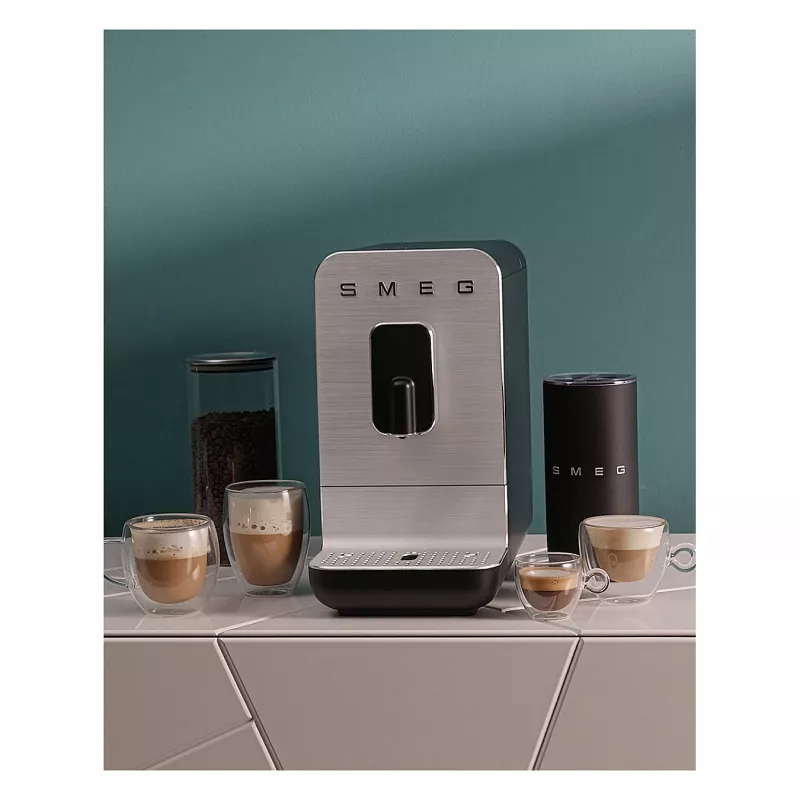 SMEG BCC11BLMEU Bean-to-Cup Coffee Machine with Steam Function, Matte Black