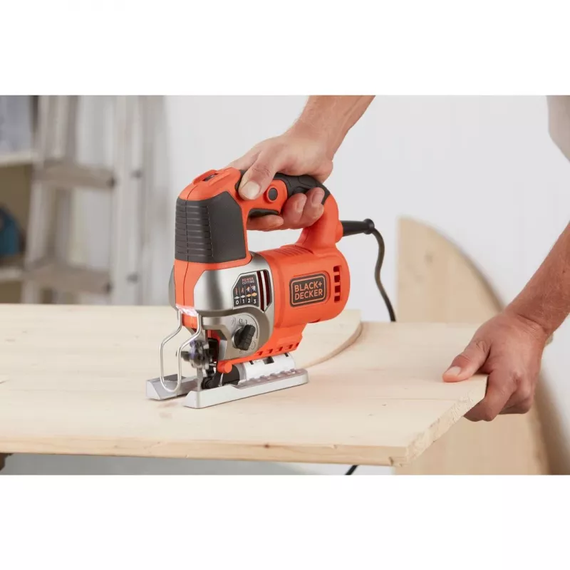 Black & Decker BES610-QS Power Jigsaw 600W with Pendulum Action