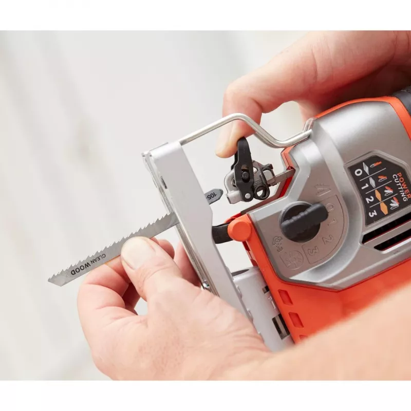 Black & Decker BES610-QS Power Jigsaw 600W with Pendulum Action