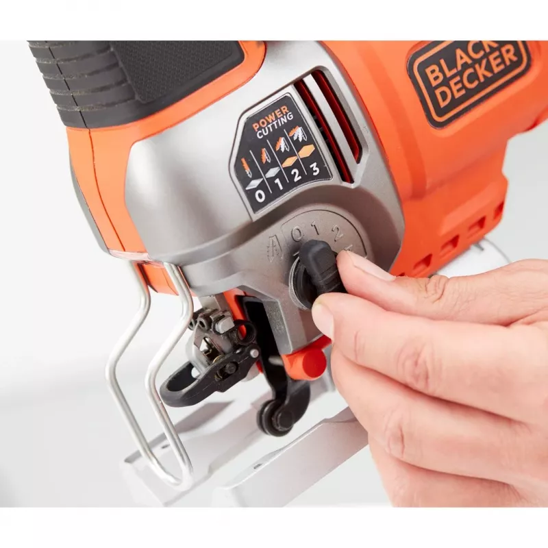 Black & Decker BES610-QS Power Jigsaw 600W with Pendulum Action