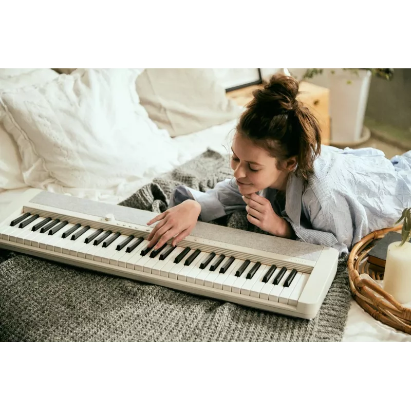 Casio CT-S1 Digital Synthesizer 61 Keys White