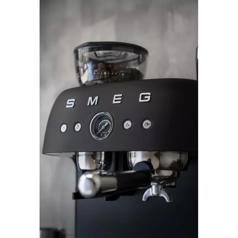 Smeg EGF03BLMEU Espresso Coffee Machine with Grinder, 1650 W, Black