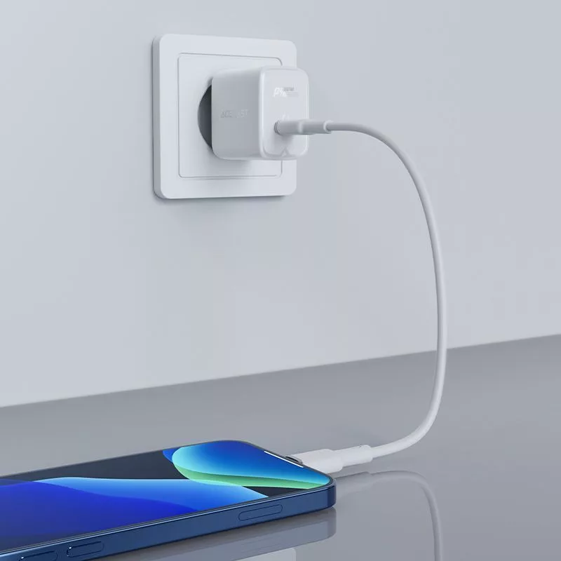 ACEFAST GaN USB-C Charger 30W PD QC 3.0 AFC FCP White (A21)