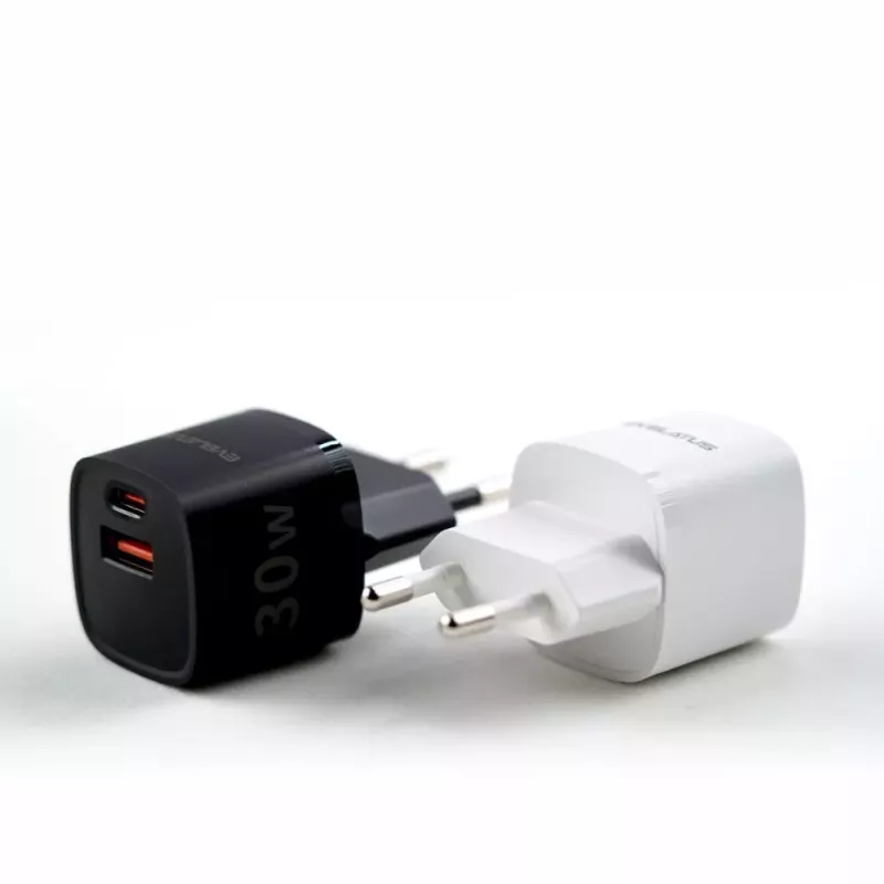 Evelatus USB-A and USB-C 30W Max EU Charger White