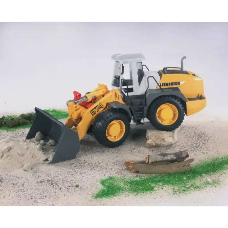 Liebherr L574 Articulated Road Loader
