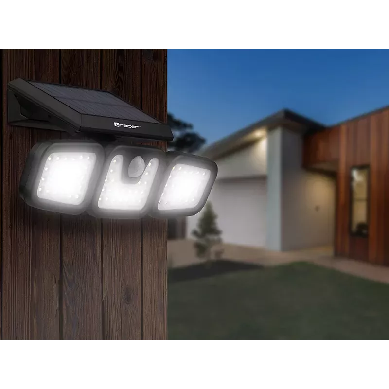 Tracer 47191 Saturn LED Solar Floodlight With Motion Sensor