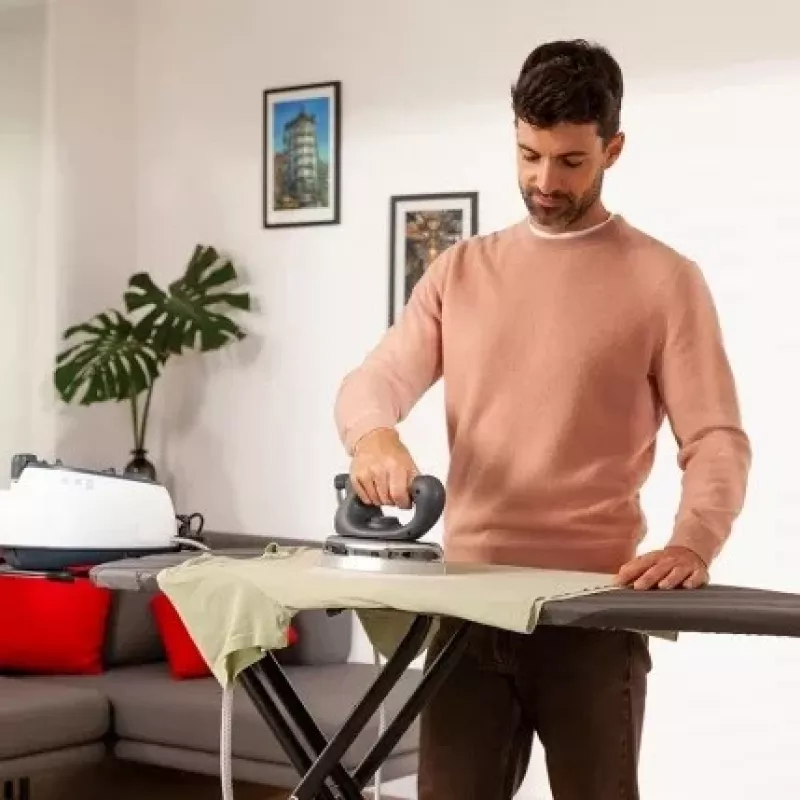 VILEDA Total Reflect Ultimate Plus M Ironing Board