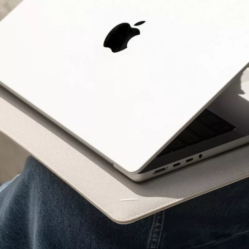 Native Union Stow Slim Sleeve for MacBook 13/14 inch - Sandstone