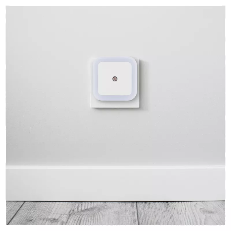 ENTAC Night Light 0.5W Square Warm White Dusk-to-Dawn Sensor