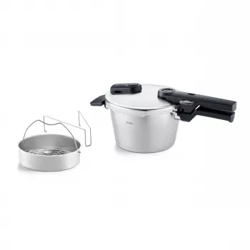 Fissler Vitaquick Premium Pressure Cooker with Steamer Insert, 2.5 l (602-210-02-070/0)