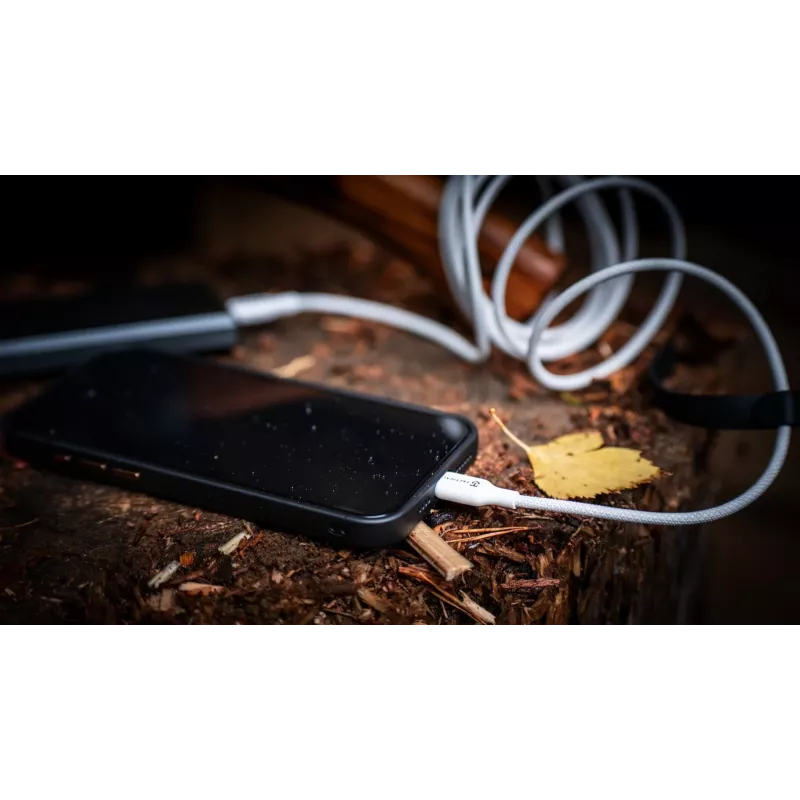 Tactical Stitch Thread Cable USB-C/Lightning White - Cable - Digital/Data
