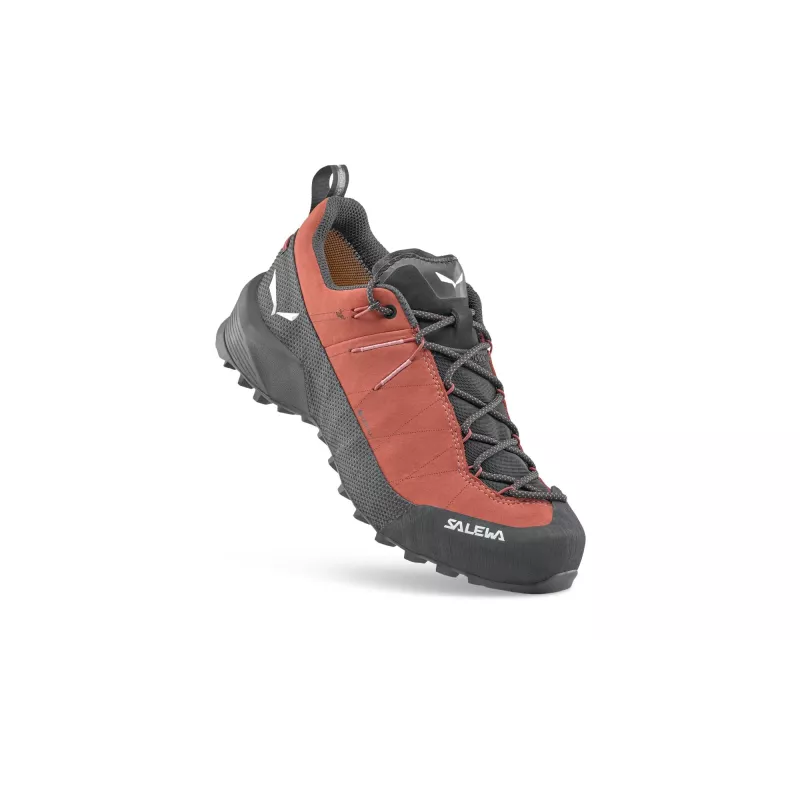 Salewa Wildfire Leather 2 GTX Women's Approach Shoes - Etruscan Red/Black, Size 36