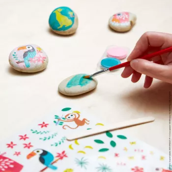 Janod Stone Painting Creative Craft Kit – 6 Natural Stones, 6 Acrylic Paints, 2 Brushes, Glitter, Googly Eyes, Stickers – Ages 6+