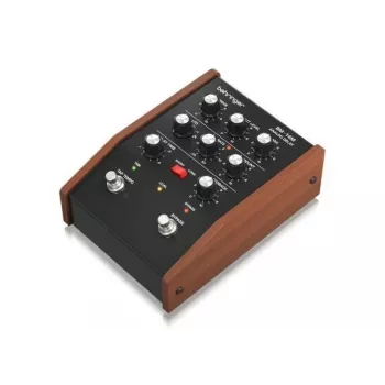 Behringer BM-14M Analog Delay Guitar Effects Pedal