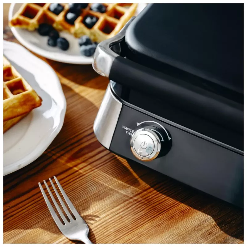 Adler AD 3084 Waffle Maker with LED Display, 5 Programs, 7 Browning Settings, 1600 W (max 2400 W), Non-Stick Plates, Black/Silver