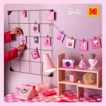 Kodak x Barbie Paper Frames for 2x3 inch Photos, 10 Pieces (RODB2X3FRSQ)