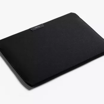 Bellroy Laptop Sleeve 16 inch – Slim Protective Case for 16-inch Laptops, Recycled PET, Magnetic Closure, Black