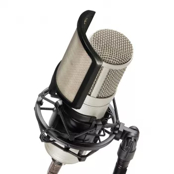 Soundsation VOXTAKER 100 Studio Condenser Microphone with Shock Mount and Case