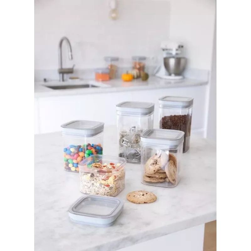 CURVER Dry Cube Square Food Storage Container 2.3L Transparent/Grey