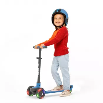 Chillafish Scotti 3-Wheel Scooter with Light-Up Wheels, Navy