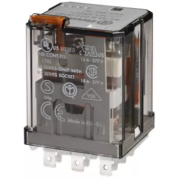 Finder 62.33.9.024.4300 Plug-in Relay 24 V DC 16 A 3 CO with LED and Diode